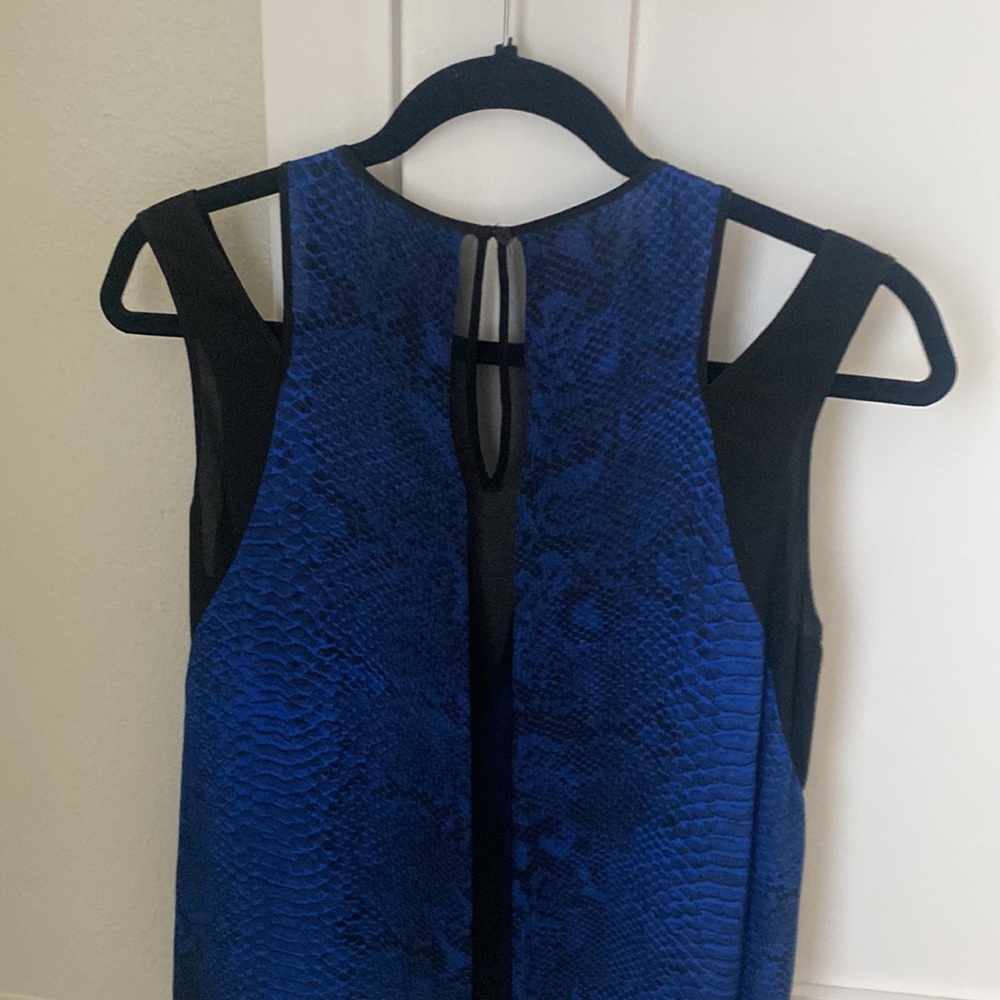 Top - Picture 5 of 6